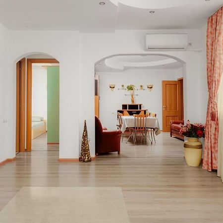 Heart Of Downtown 3 Rooms Apartment Self Check In Bukarest Exterior foto