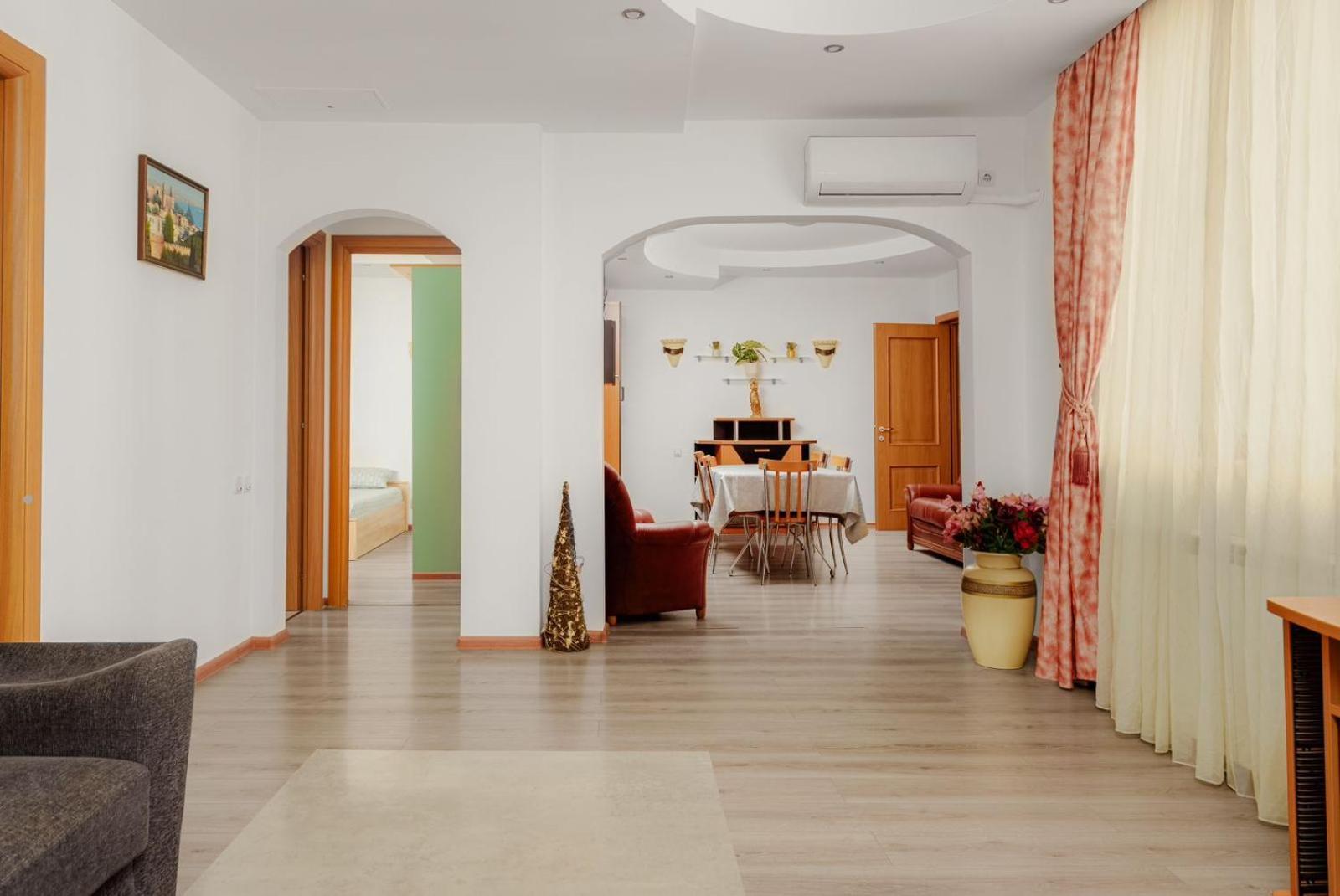 Heart Of Downtown 3 Rooms Apartment Self Check In Bukarest Exterior foto